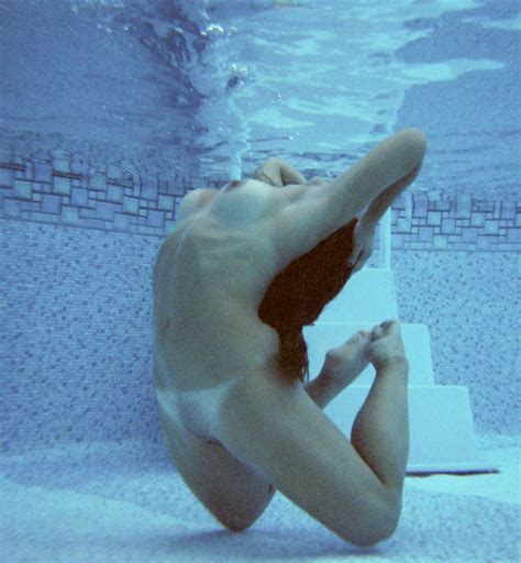 Nude Underwater Hot Girl Hd Wallpaper Hot Sex Picture