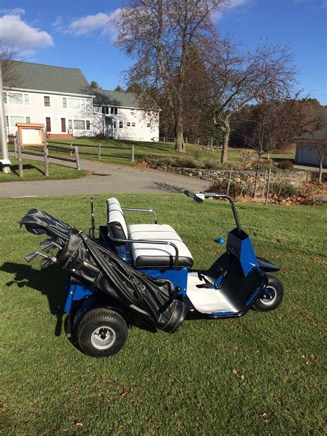 Vintage Golf Cart Collection These Carts Are All On Display At