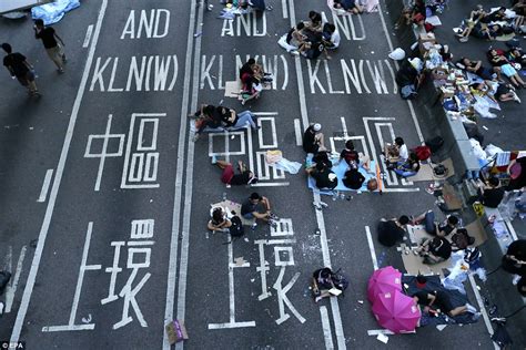 Hong Kong Leader Announces He Will Not Quit In Last Minute Press Conference Before Protesters