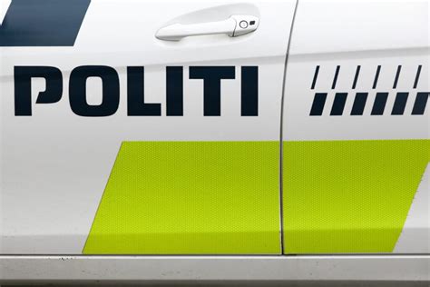 Lige Nu Brand I Lastbil Spærrer Vej Politiet Med Advarsel Til