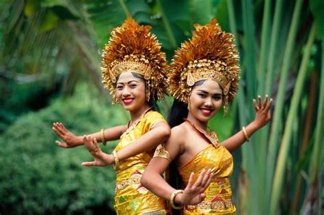 Jenis Pakaian Adat Bali Yang Penuh Makna Dan Filosofi