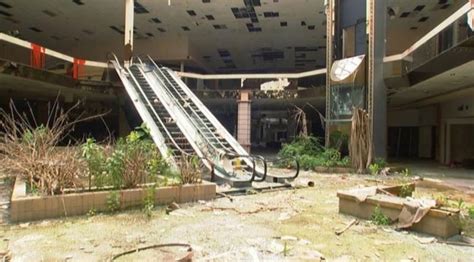 Abandoned Malls Are Now Being Turned Into Hybrid Apartment Housing
