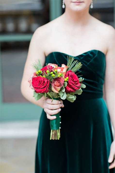 These are our favorite yellow wedding bouquets. Classic + Elegant New York City Winter Wedding | Green ...