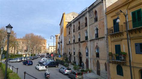 Piazza Della Vittoria En Palermo
