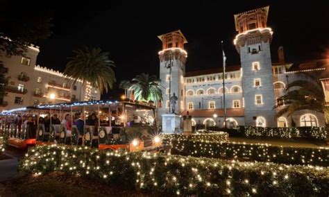 Old Town Trolley Famous Nights Of Lights Tour 2019 20