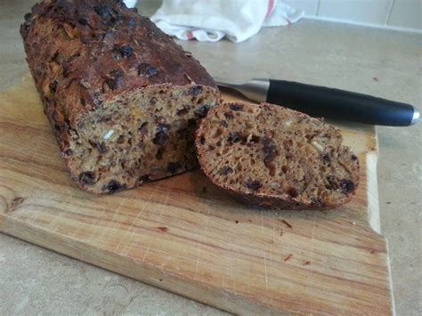 Homemade malt loaf. For any Brit in the US who misses Soreen : Breadit