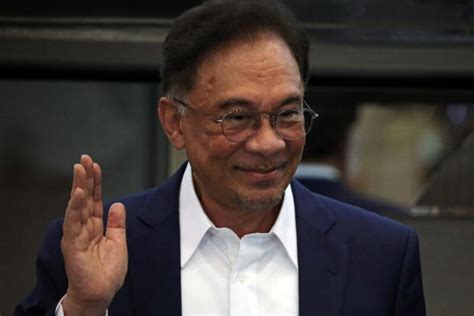(15 nov 1984) synd kuala lumpur,malaysia: Anwar Ibrahim Diperkenan Menghadap Yang Dipertuan Agong ...