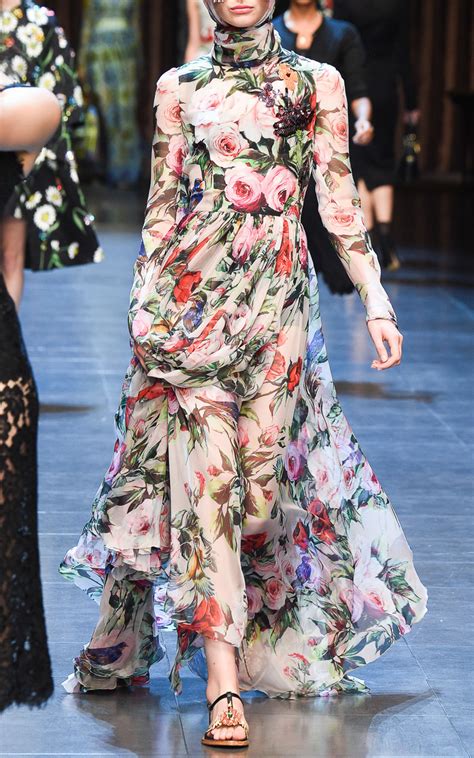 Glamorous dolce & gabbana mosaic pattern exquisitely adorns each frame for a truly luxurious look. Lyst - Dolce & Gabbana Embellished Floral Chiffon Gown