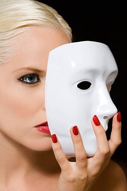 Woman Holding Mask Sachen Zu Zeichnen Masken Fotoshooting