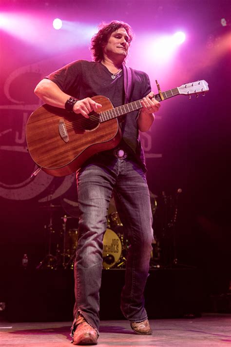 Joe Nichols Never Gets Old Tour At Orpheum Theater Chicago Concert