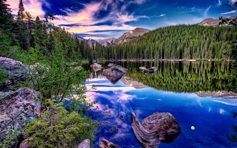 Beautiful Alpine Lake Wallpaper 2560x1600 29278
