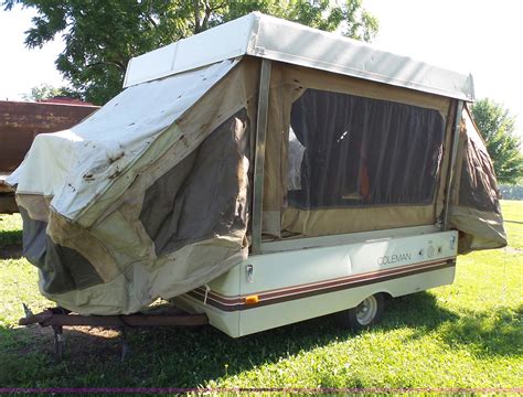 1984 Coleman pop up camper in Buffalo, MO | Item BM9720 sold | Purple Wave