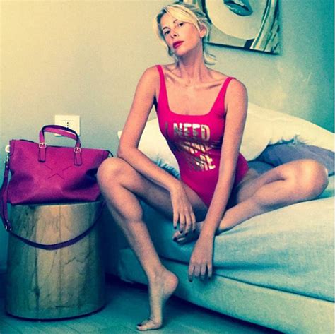 Alessia Marcuzzi Stupisce Con Una Strana Foto Su Instagram