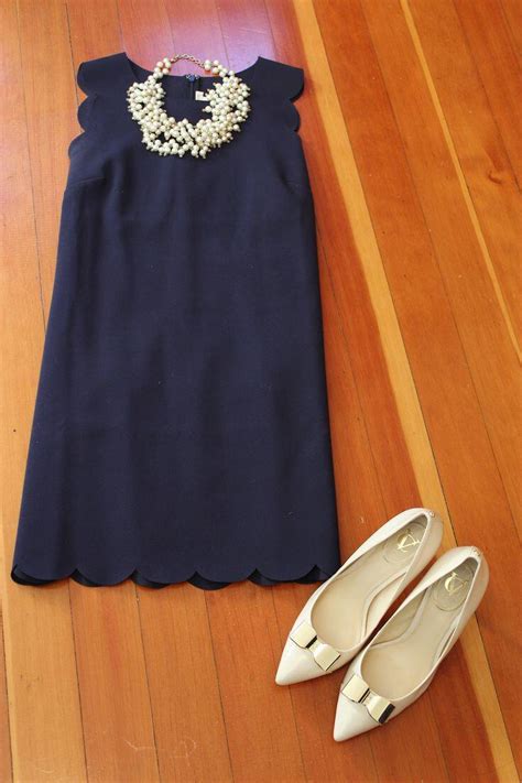 15 Ways To Wear A Navy Dress Outfit And What Accessories To Choose