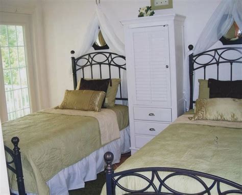 See more ideas about iron bed, wrought iron beds, bed. Wrought Iron Headboards Charm With Their Raw Attraction