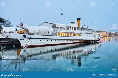 Geneva Cityscape Tourist Cruise Ship Ii Editorial Photo Image Of