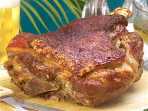 .roast with bone recipes on yummly | perfect roast pork, mustard glazed blade pork roast, bow tie pasta with braised pork white wine and bacon. Stuffed Pork Shoulder "a lo caja china" : Recipes ...