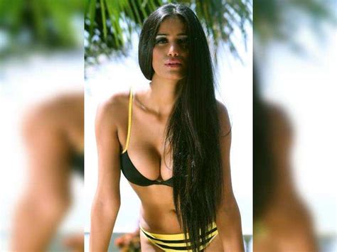 Poonam Pandey Does A Seductive Dance For Fifa World Cup Hindi Movie News Times Of India