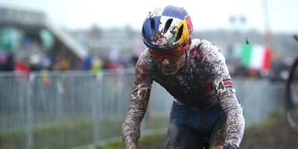 Thomas willcutts, an attorney who specializes in going after banksters, says false flag plots often feature a fallback plan b. Cyclo-cross: British rider Tom Pidcock interview
