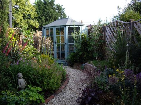 In Place Of The Greenhouse We Gave Our Client A Pretty Summerhouse In