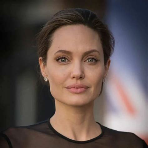 Age De Angelina Jolie Maris Et Femmes