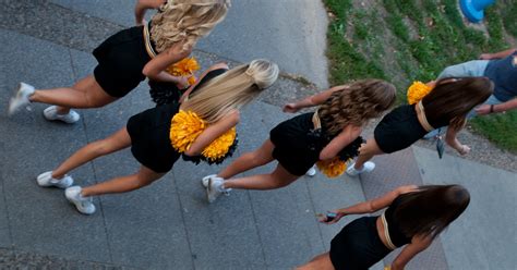 25 Sexiest Colleges In America Ranking Takes Both Looks And Sexual