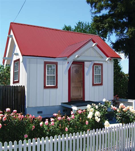 Tiny House Cottage Is A Gardeners Delight