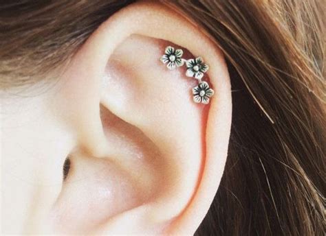 316l Stainless Steel Triple Flower Cartilage Earring Cute Cartilage