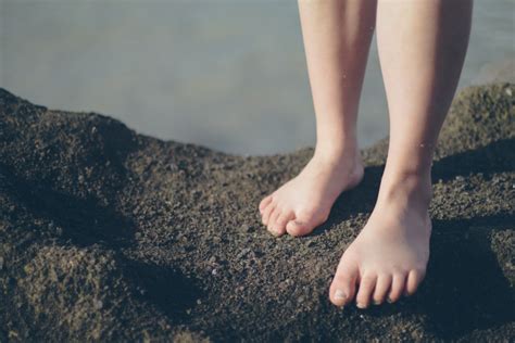 Earthing Yourself Using A Grounding Rod Cosmic Pineapple