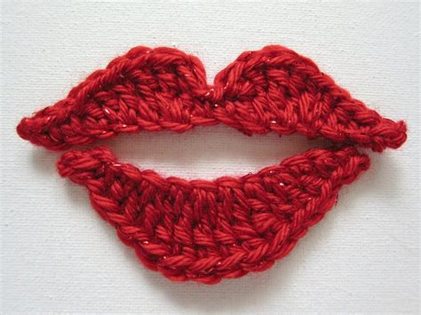 1pc 4 Crochet Red Glossy Lips Applique
