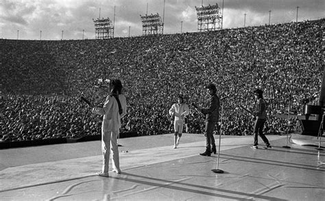 1981 Rolling Stones concert at the Coliseum | Rolling stones concert, Rolling stones, Concert
