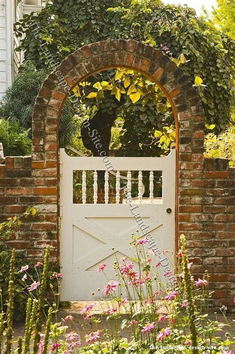 46 Stunning Rustic Garden Gates Ideas Trendehouse Garden Gate