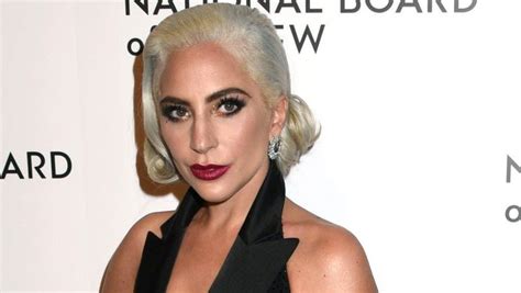 Lady Gaga Brise Le Silence Sur Le Comportement Déviant Dr Kelly