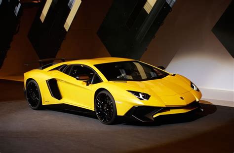 Super Lightweight Supercars Dominate At Geneva Motor Show Lamborghini