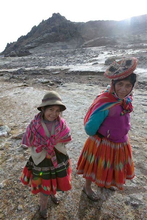 Quechua Mother And Daughter Peruvian People Inca Empire Peru