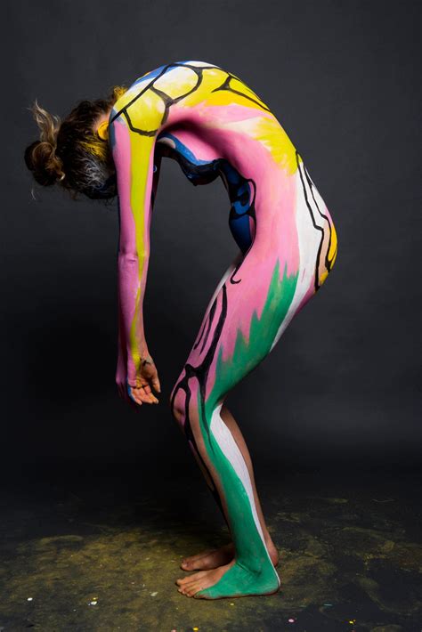 This Is What Its Like To Strip And Get Body Painted For The First Time