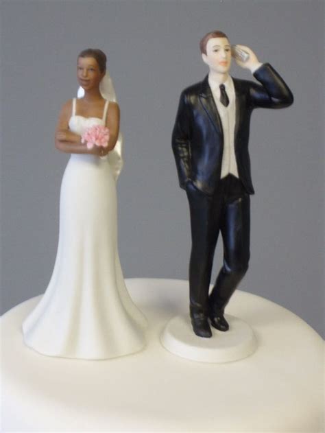 50 Funniest Wedding Cake Toppers That Ll Make You Smile [pictures] Funny Wedding Cakes