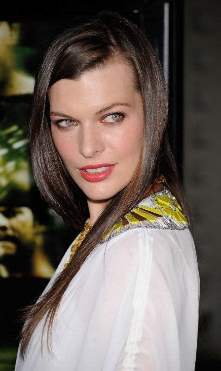 Milla Jovovich Gorgeous Eyes Stunningly Beautiful Beautiful People Milla Jovovich Hottest