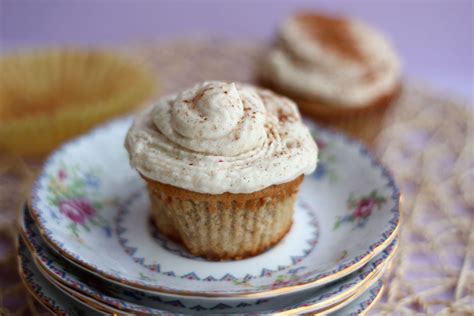 aly g lover snickerdoodle cupcakes