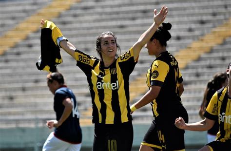 From wikipedia, the free encyclopedia. Peñarol se consagró campeón de la temporada 2019 femenina ...