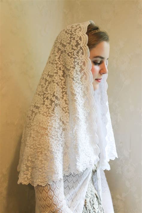 Evintage~ White Hydrangea Chapel Veil Mantilla Head Covering Latin Mass