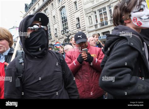 Piccadilly Circus London Uk 21st March 2015 Britain First Stage A Small Protest At