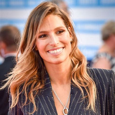 laury thilleman l ex miss france se montre sans maquillage et elle est sublime elle