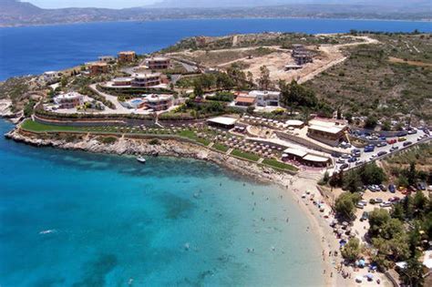 Απέχει 84 χιλιόμετρα από την αθήνα και 4 από την κόρινθο και κατά την απογραφή του 2011 είχε 11.564 κατοίκους. Loutraki, Seaside villages, Chania, Crete