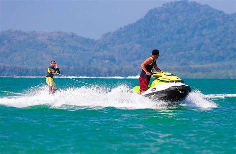 water sports phuket wakeboard phuket banana boat