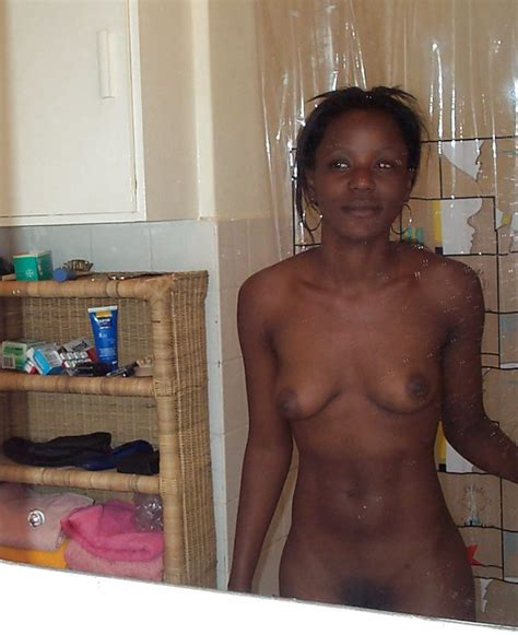 Papua New Guinean Woman Posed Naked In The Bathroom Nude Photos