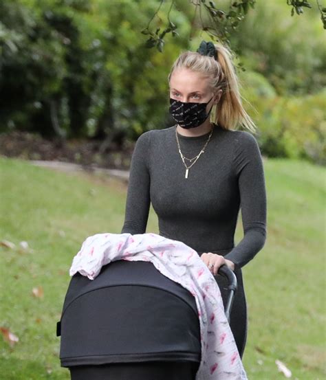 Sophie Turner Out With Her Daughter In Los Angeles 11162020 Hawtcelebs