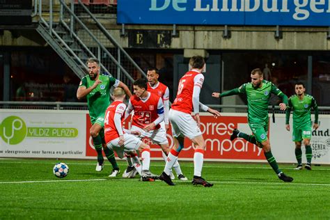 De graafschap haven't lost in 50 of their last 56 matches in eerste divisie. De Graafschap scoort drie keer en wint van MVV Maastricht ...