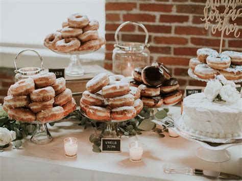 We're Sweet on These Wedding Dessert Table Ideas | Reception dessert