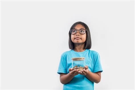 Iaitu bapa bukan sahaja bertanggungjawab sebagai menjadi sumber kewangan yang utama untuk keluarga. Pengurusan Kewangan Dalam Kalangan Kanak-Kanak ...